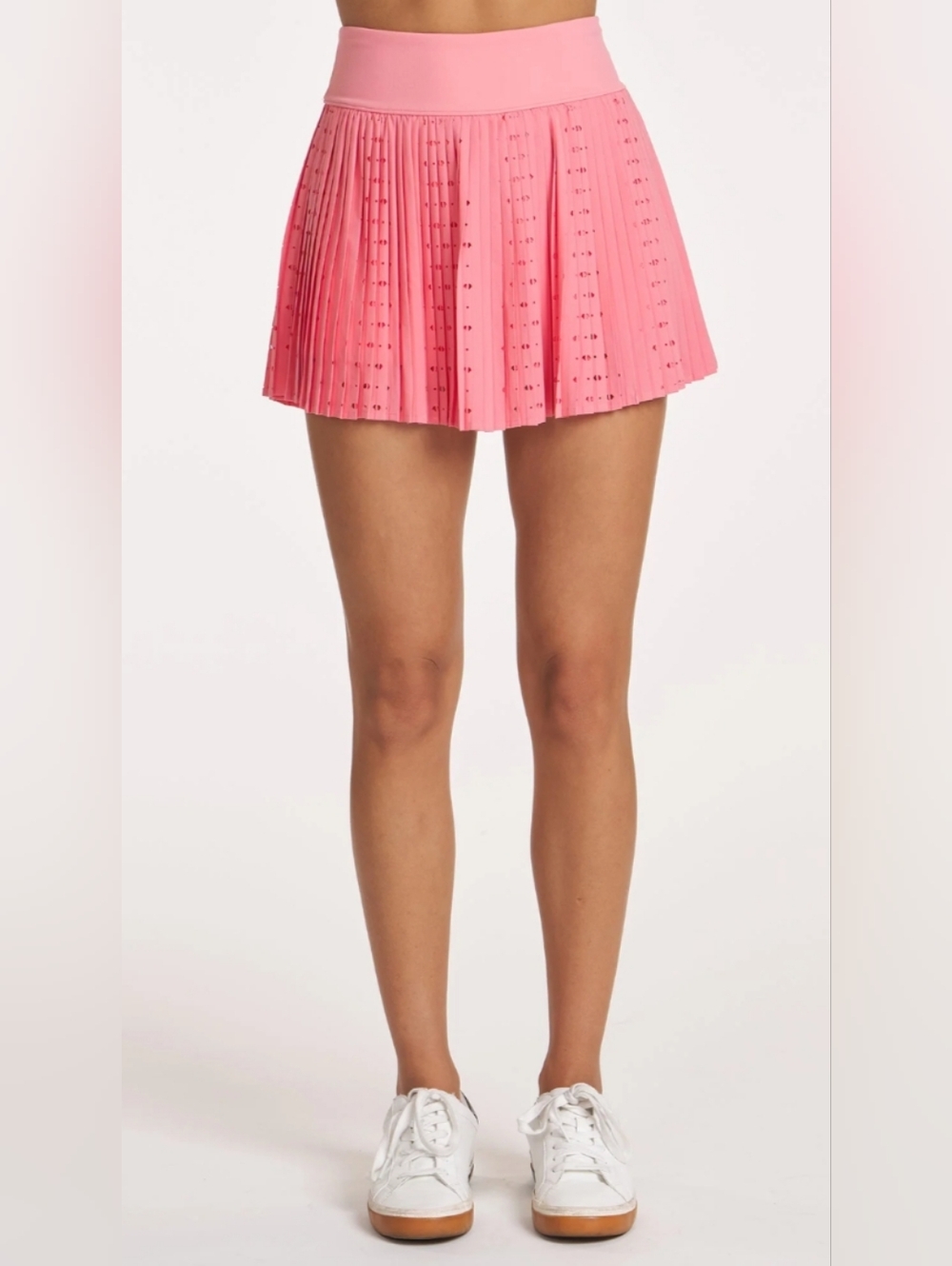 THRIVE SOCIÉTÉ Pleated Mini Skort with Heart Cutouts Shell Pink Size Large